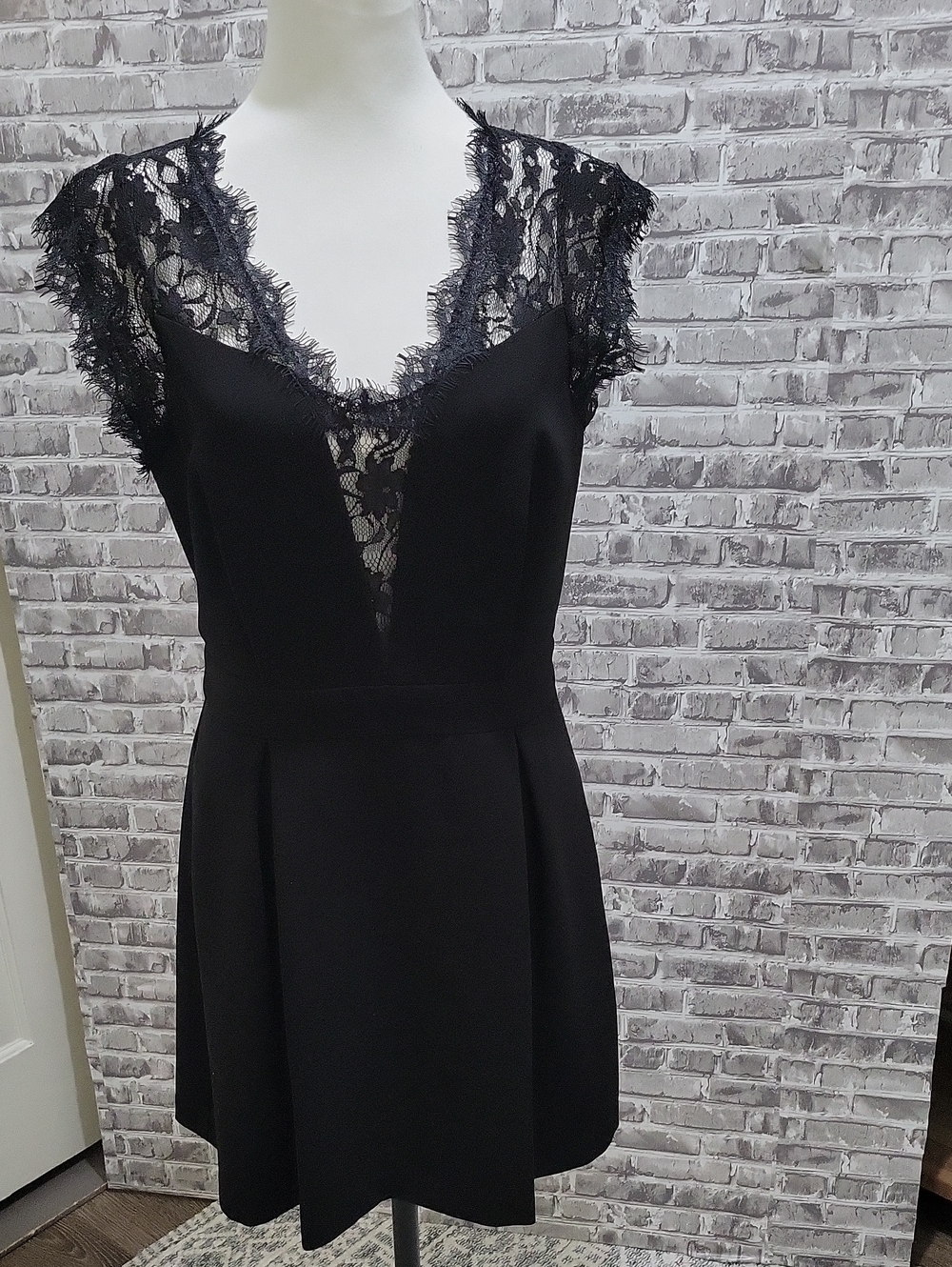 BCBGeneration Little Black Mini Dress, Lace-Trim V-Neck Womens Sz 10, Gala Event